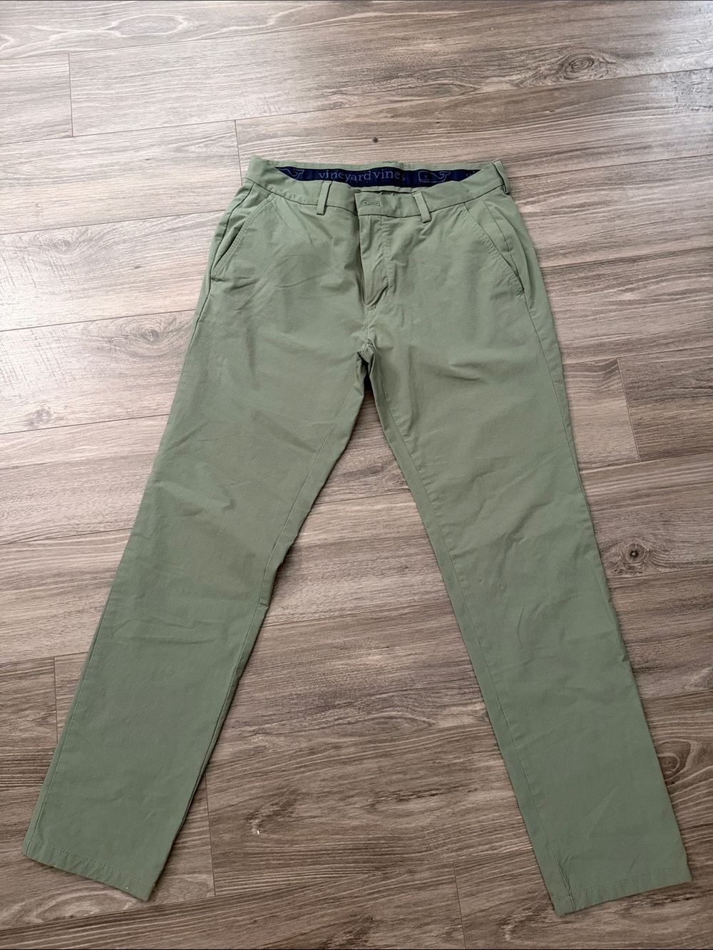 Vineyard Vines Men’s Olive Chino Pants - size 33x32